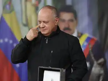 Venezuela "decide quién vuela y quién no y se reserva el derecho de admisión": Diosdado sobre la crisis de vuelos