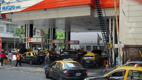 Sin GNC en todo el país de 18 a 23