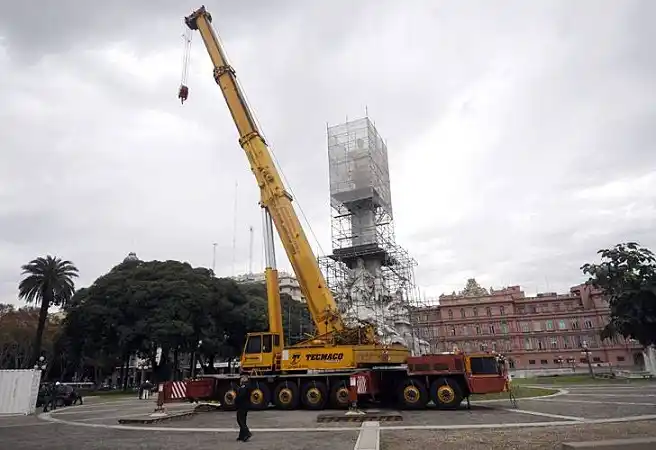 La justicia suspendió el traslado del monumento de Cristóbal Colón