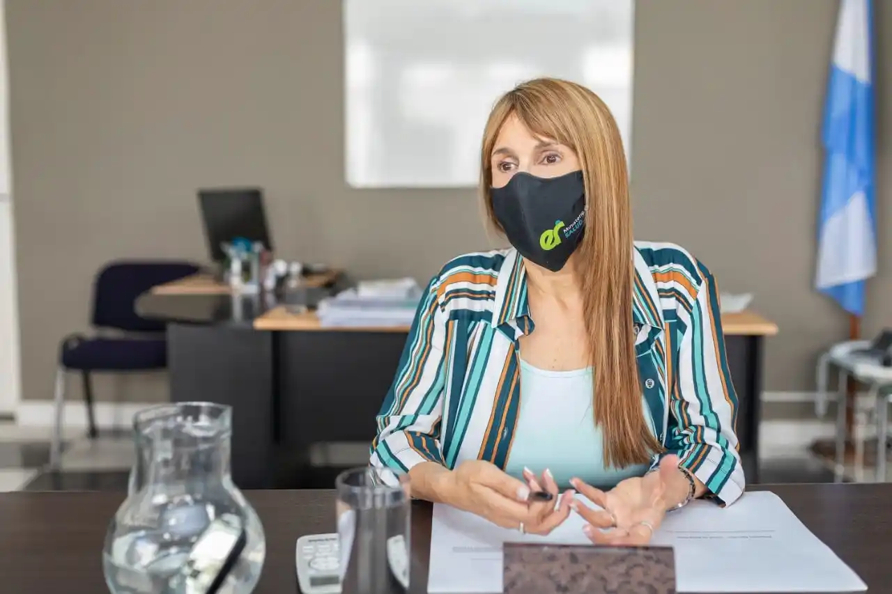 Velázquez reafirmó el valor de los protocolos y la importancia de sostener las medidas de cuidado