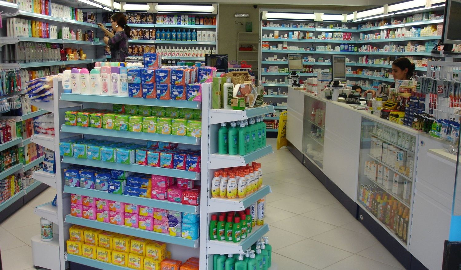 La mayor retracción anual en Perfumerías y Farmacias