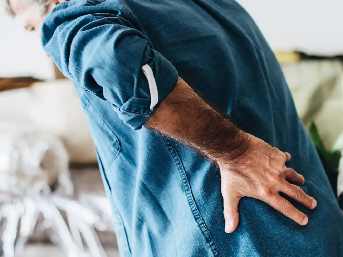 Cuáles son los tratamientos para aliviar la hernia de disco lumbar 