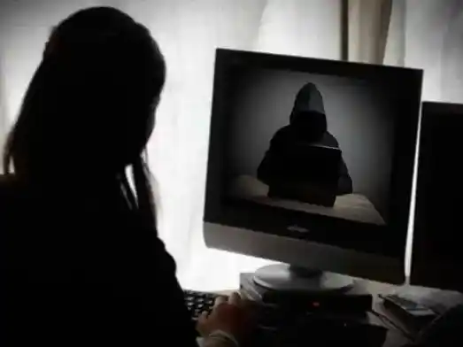 Condenan por primera vez a un hombre por grooming en Roblox