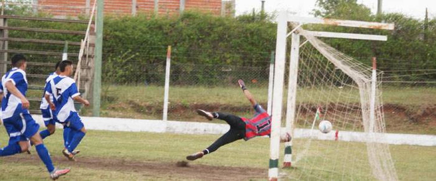 En una tarde lluviosa golearon los punteros de ambas  zonas en Primera División