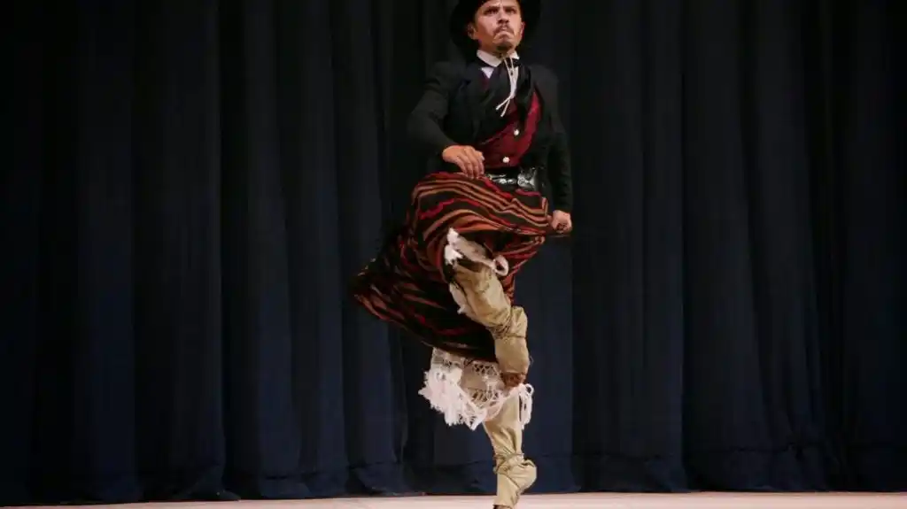 "Malambo: crónica de un campeón"  Esta propuesta que combina lectura, interpretación y danza se desarrollará el lunes 27 de octubre