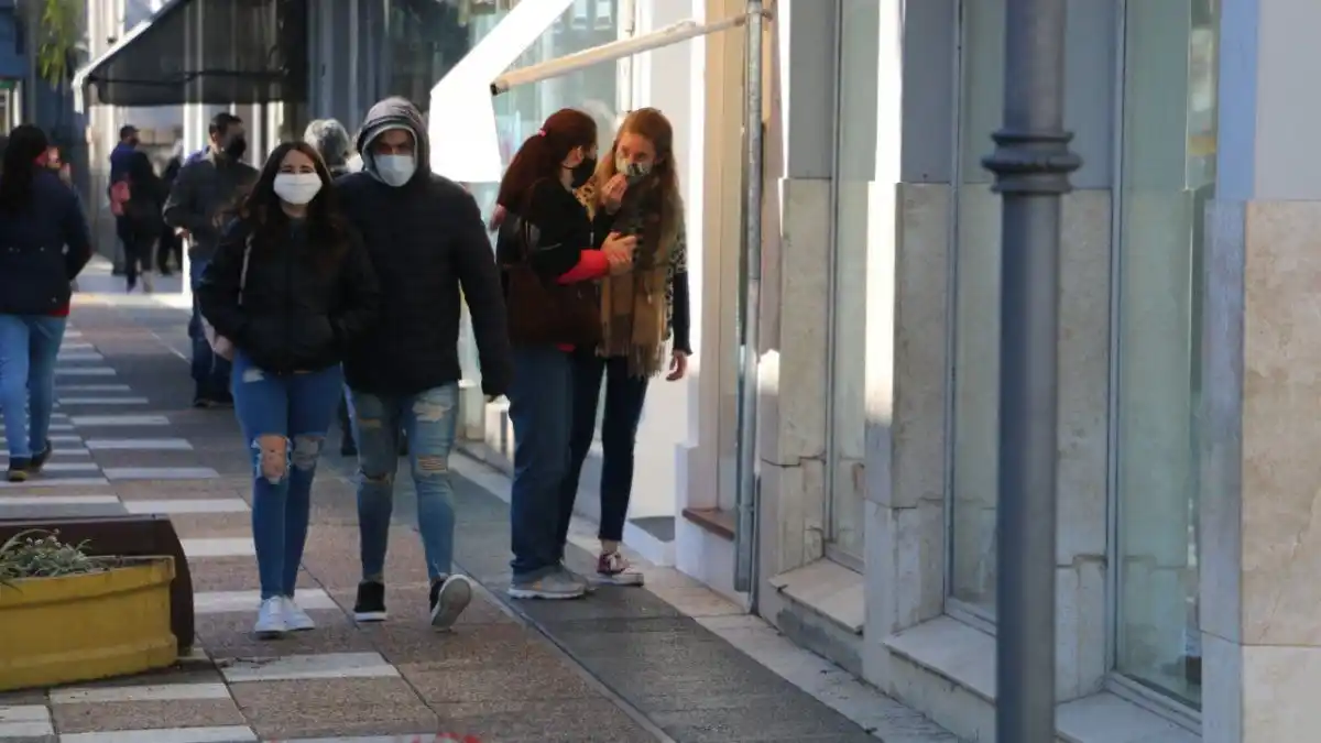 Qué es un contacto estrecho y qué debe hacer: ¿Cuándo hay que aislarse?