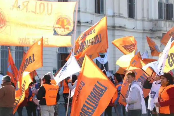 Los ladrilleros pidieron una audiencia con Bordet
