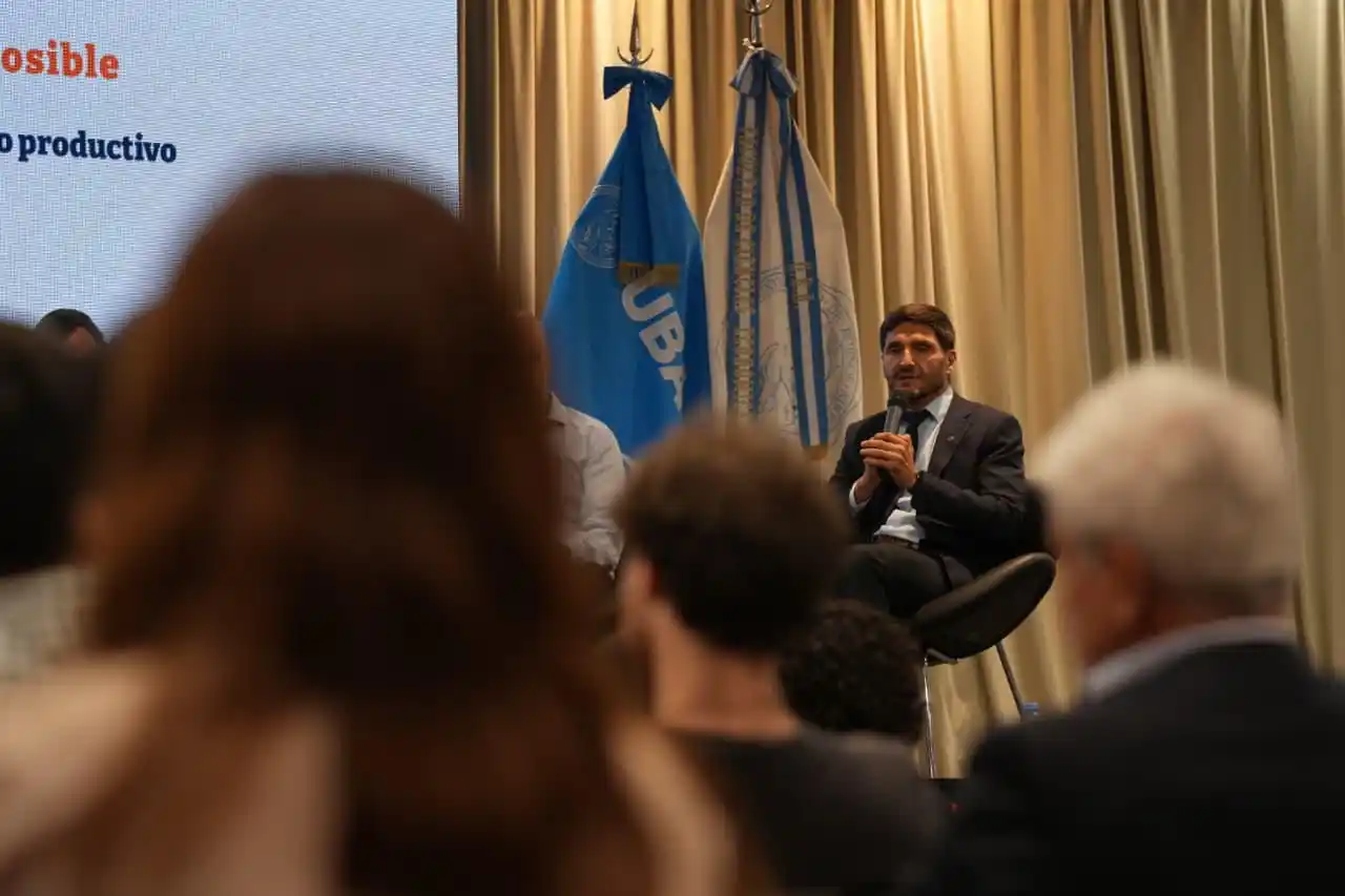 El gobernador Maximiliano Pullaro.