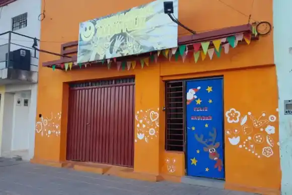 Una madre denunció que pusieron cinta en la boca y en las manos de su niño en un jardín maternal