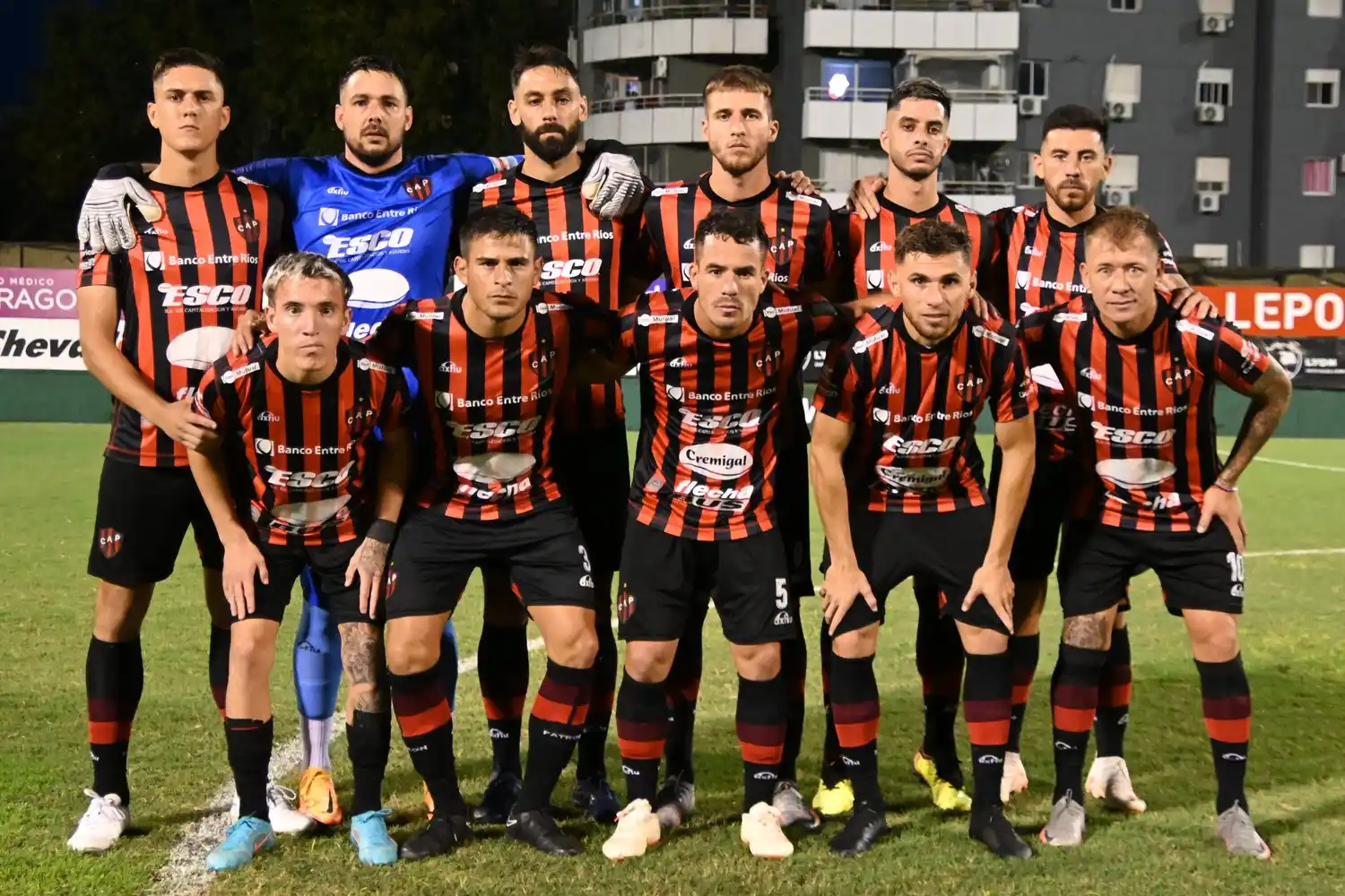 La formación de Patronato, con "Pitu" González en último lugar de la fila inferior.