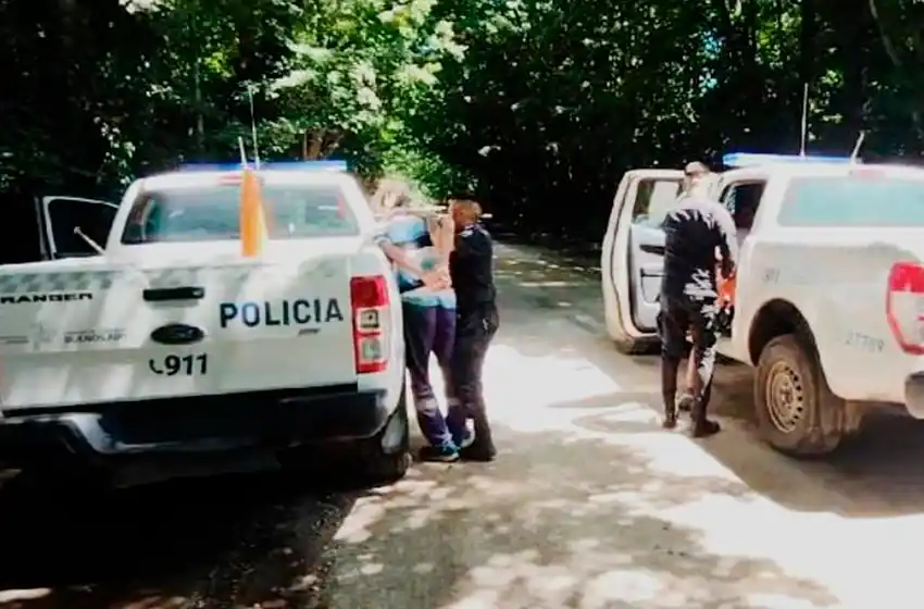 Robaban caños de cobre y una vecina los denunció