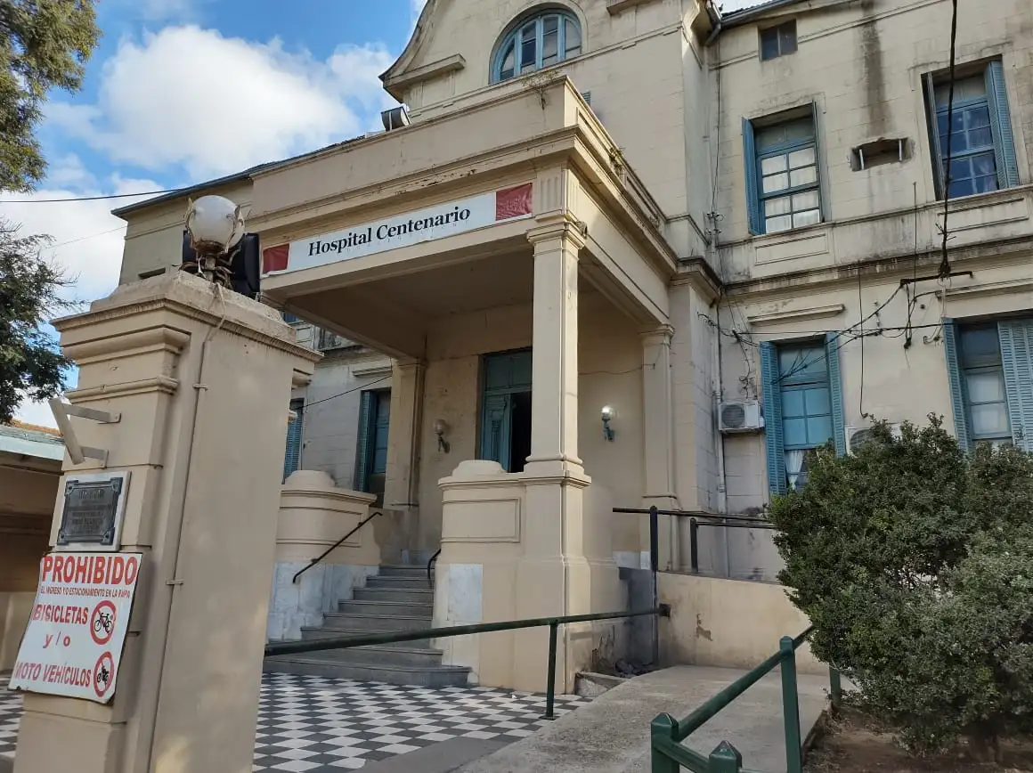 Detectaron cocaína en un chiquito de 3 años en el Hospital Centenario: su mamá se quiso fugar con él