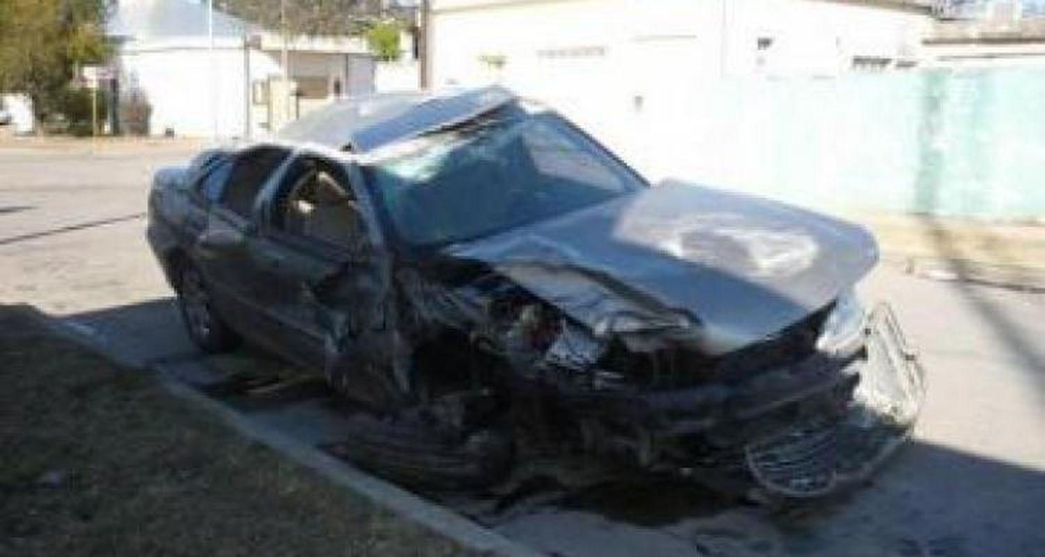 Espectacular accidente en la vía pública