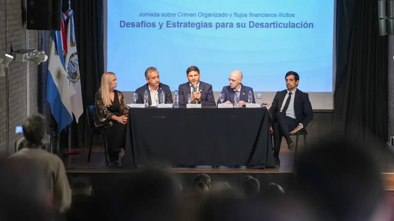 Pullaro: “El desafío es ir por los abogados y contadores que son parte de las organizaciones criminales” - 2