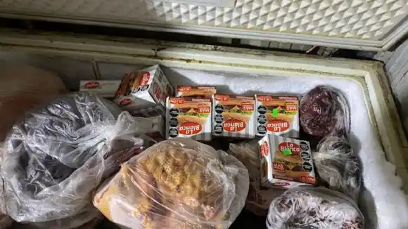 ¿Empleado infiel? Cayó el presunto lardón de una fábrica de chacinados y hallaron varios kilos de carne en su casa