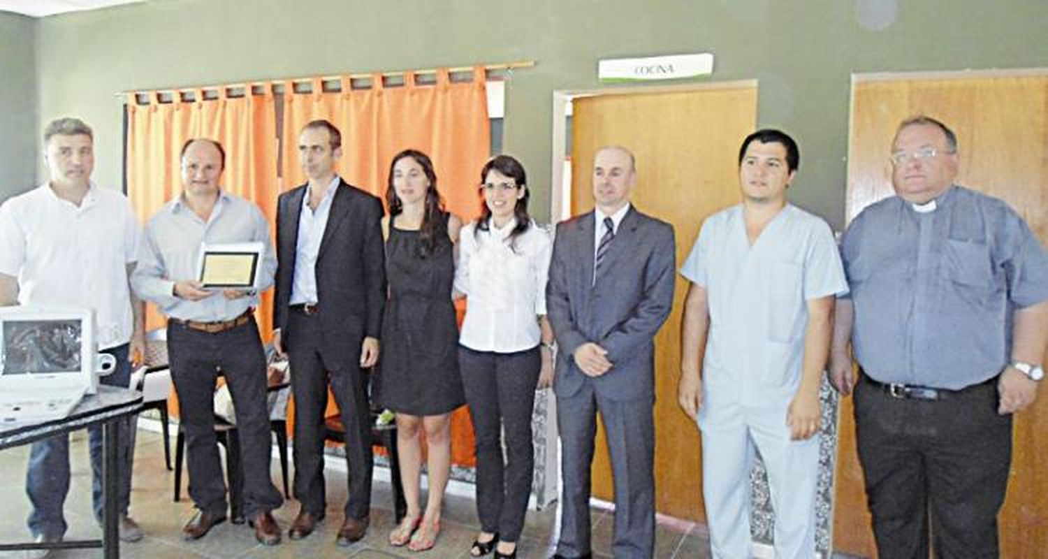 El Banco Galicia donó un ecógrafo portátil para el CIC