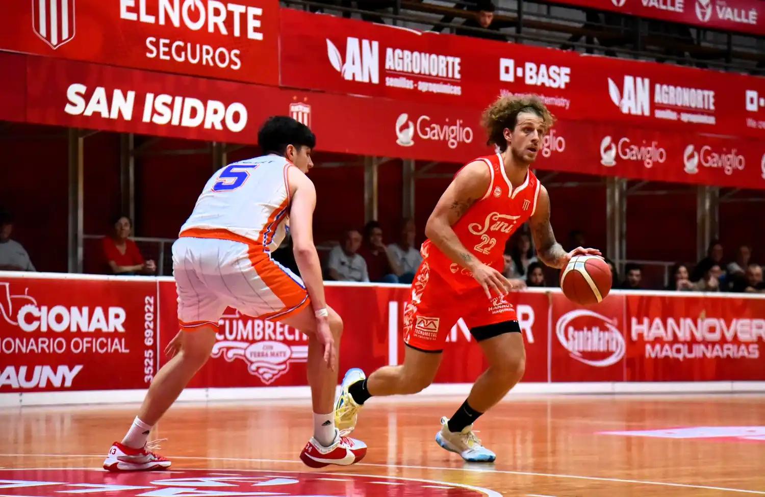 Lautaro Mare fue el más efectivo en su equipo con 20 puntos