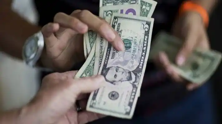 Las razones por las cuales no hay sencillo en dólares, según la firma Econométrica