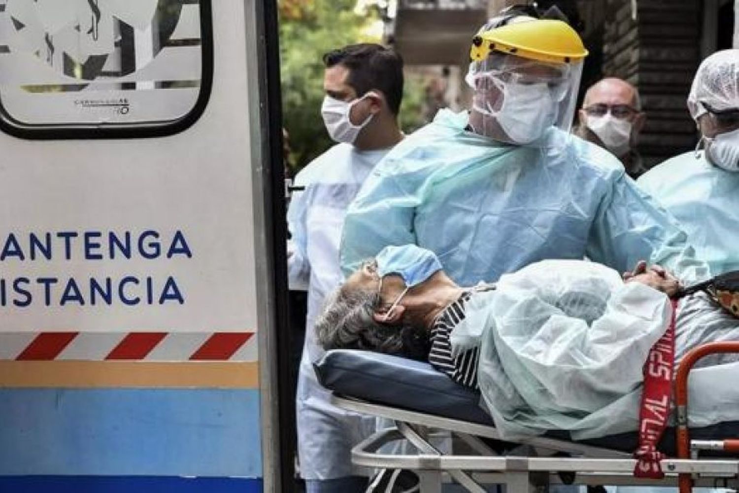 El DNU modifica la Medicina Prepaga y la ley de Obras Sociales
