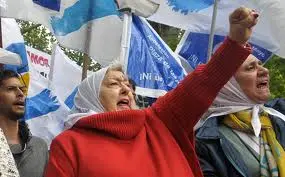Hebe de Bonafini: "Para no repetir, hoy le vamos a pegar a Othacehé"