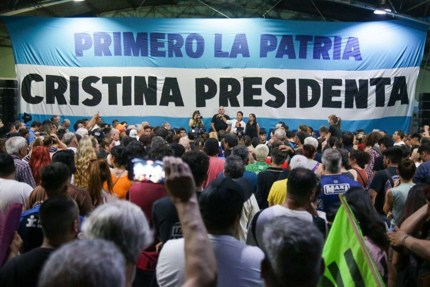 Mayra Mendoza lanzó la Mesa Cristina Presidenta en Quilmes y desafió: "Si tienen tanto valor para enfrentarla, vengan"