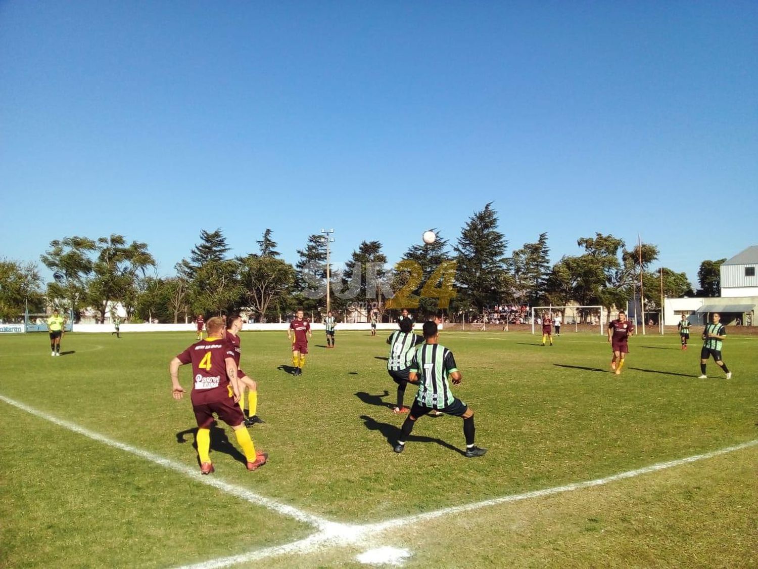 Los punteros se despegan en la División de ascenso  