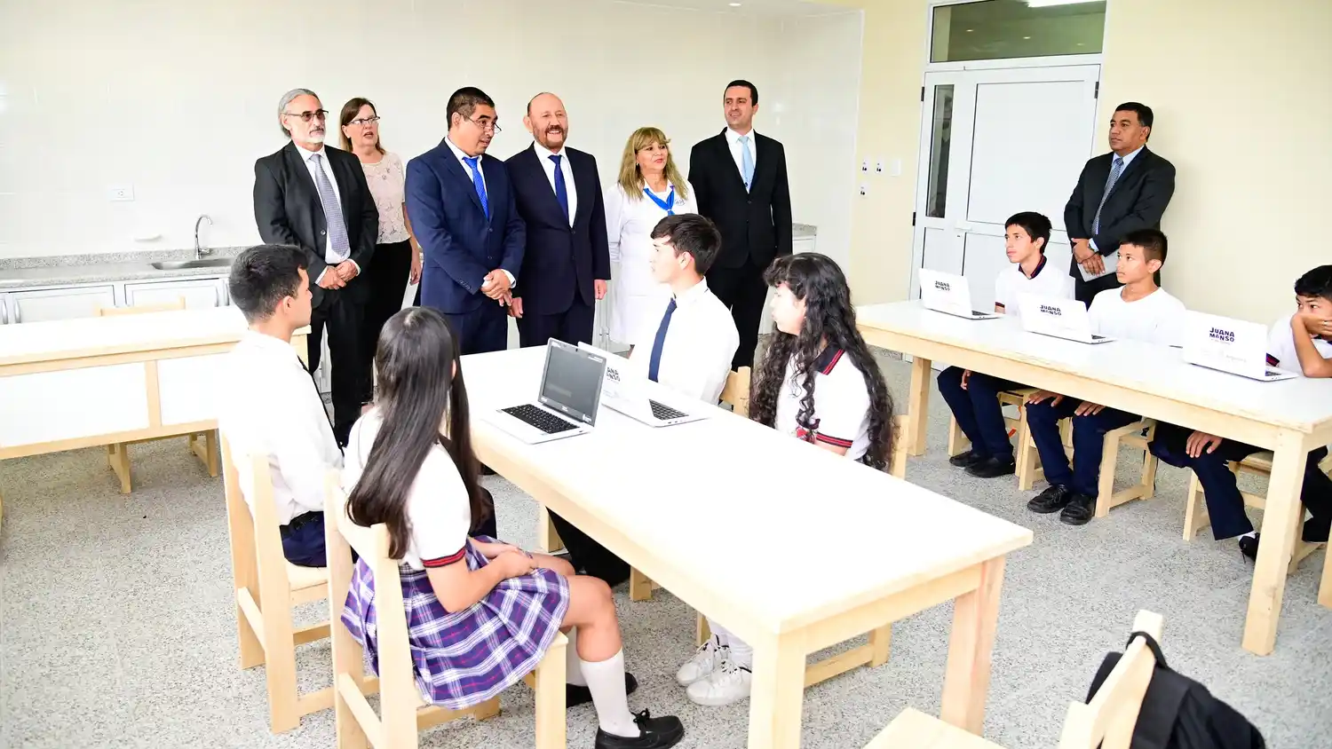 Más de 800 alumnos son beneficiados con las obras inauguradas en el barrio San Martín