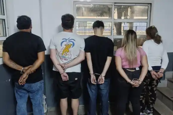 Cinco detenidos en zona sur por escapar de un control