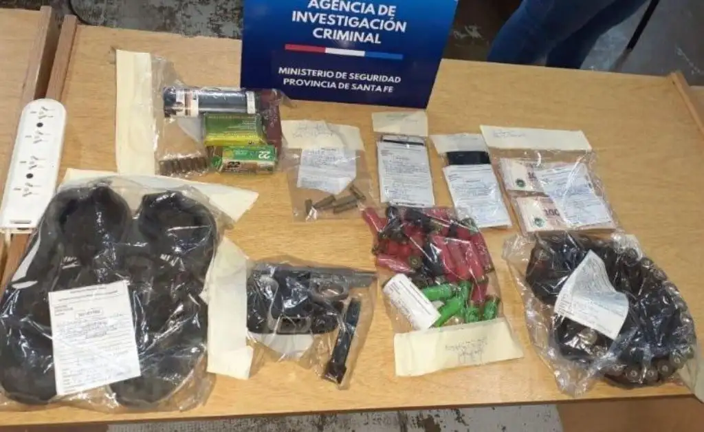 Rosario: secuestraron un arsenal en inmueble de Castagnino al 1700