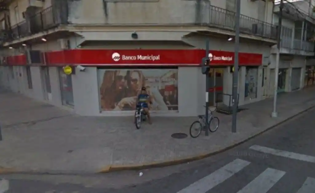 “Cuento del tío” en Rosario: le vaciaron las cuentas a una mujer mayor