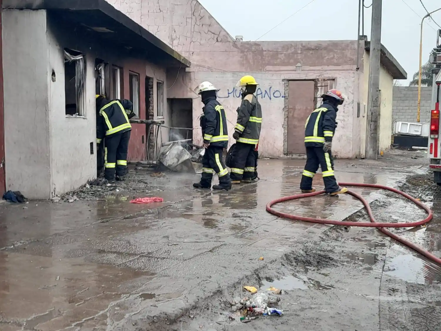 Al lugar acudió una dotación de bomberos de Frontera.
