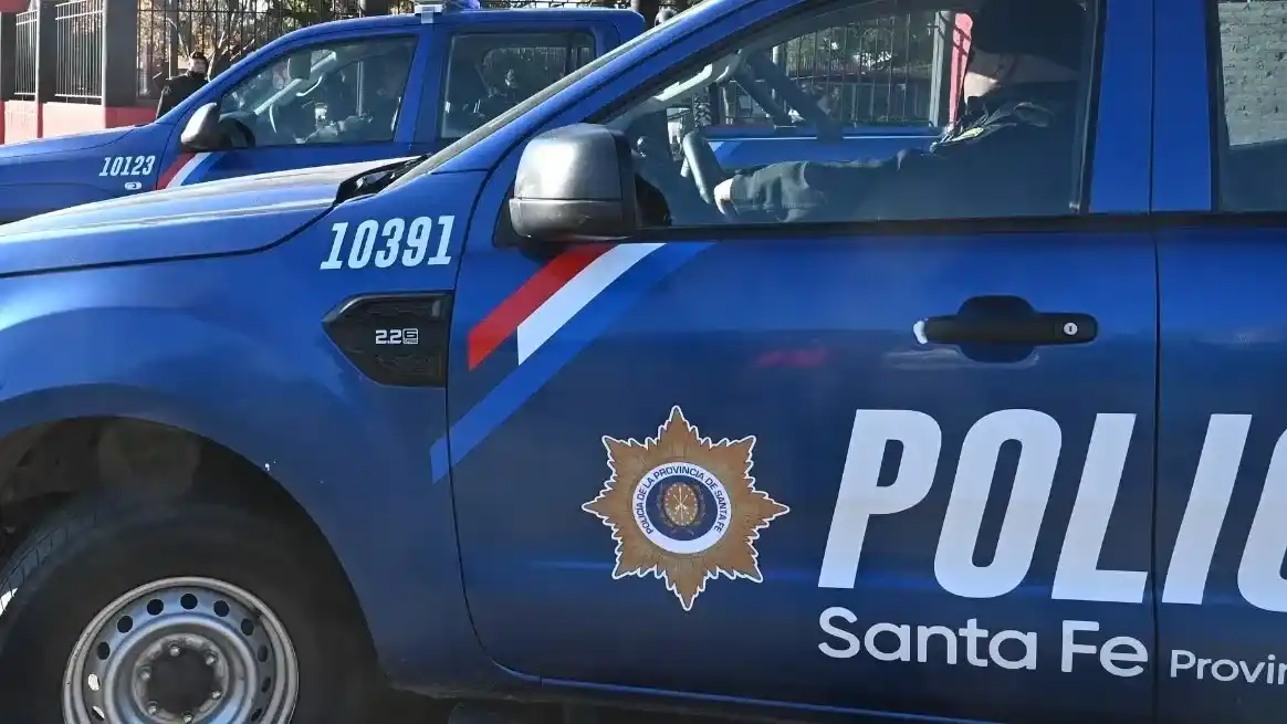 La policía acudió al establecimiento educativo.