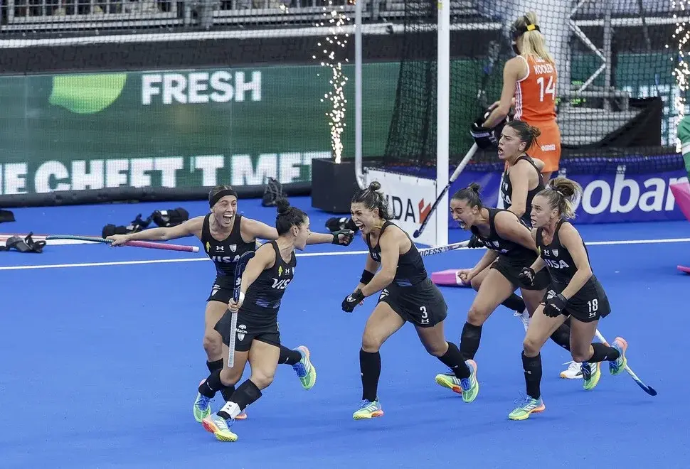 Las Leonas vencieron a Países Bajos en los penales y se consagraron campeonas del mundo