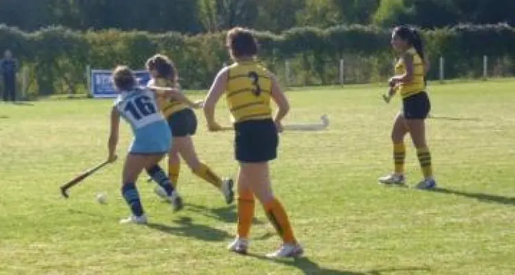 Hockey: Náutico visita a Los Miuras