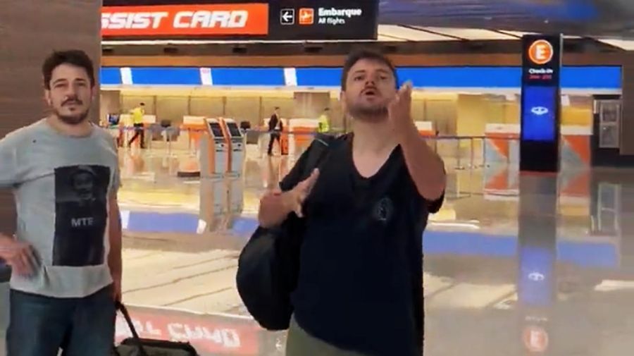 Grabois fue escrachado en Ezeiza.