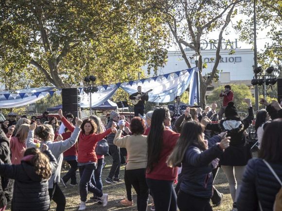 Rosario conmemora el 25 de mayo y se viste de fiesta con una variada agenda de actividades