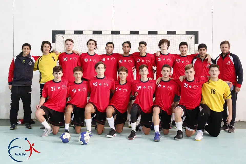 Con tandilenses, Asabal juega las dos semifinales
