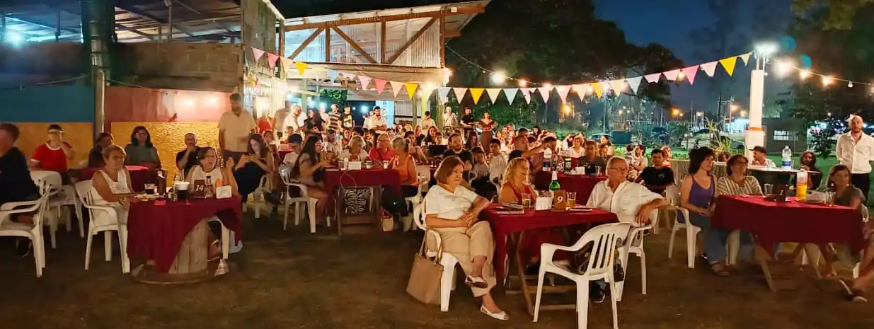 Noche de Jazz en Pal Río, en costanera