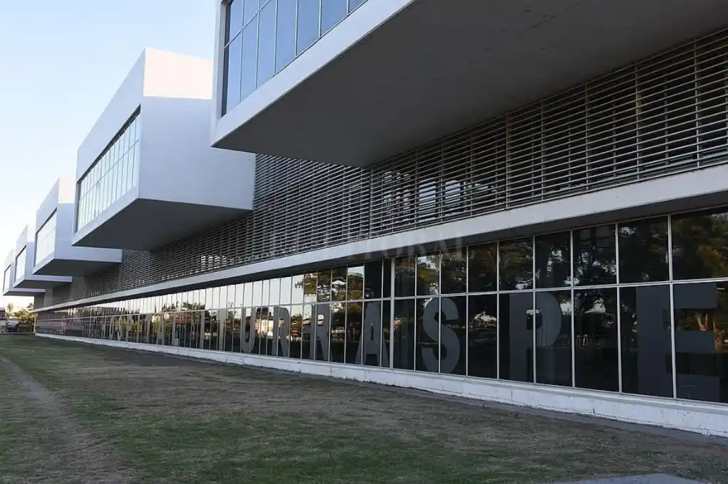 La víctima permanece internado en el hospital Iturraspe en grave estado.