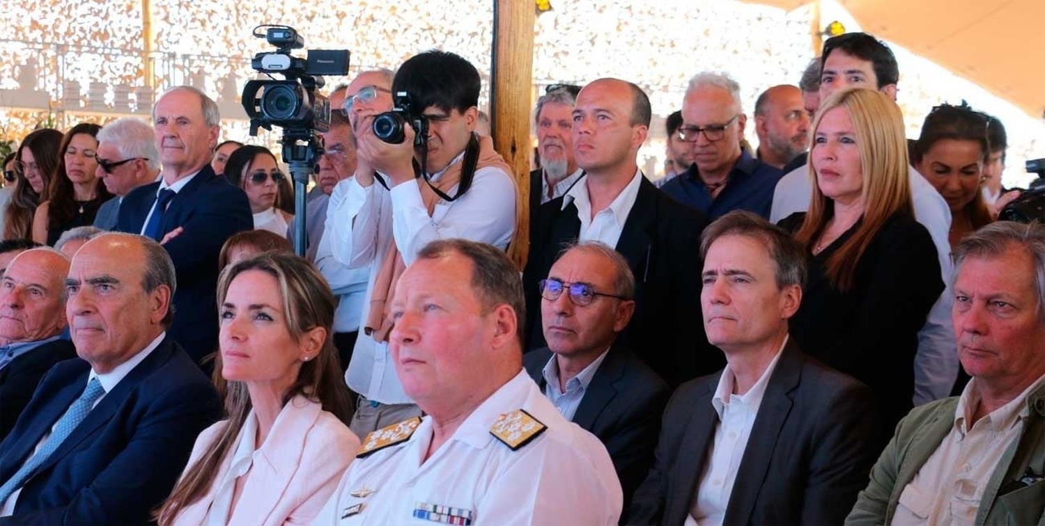 Guillermo Francos estuvo presente en la inauguración de un puerto en el sur de Santa Fe