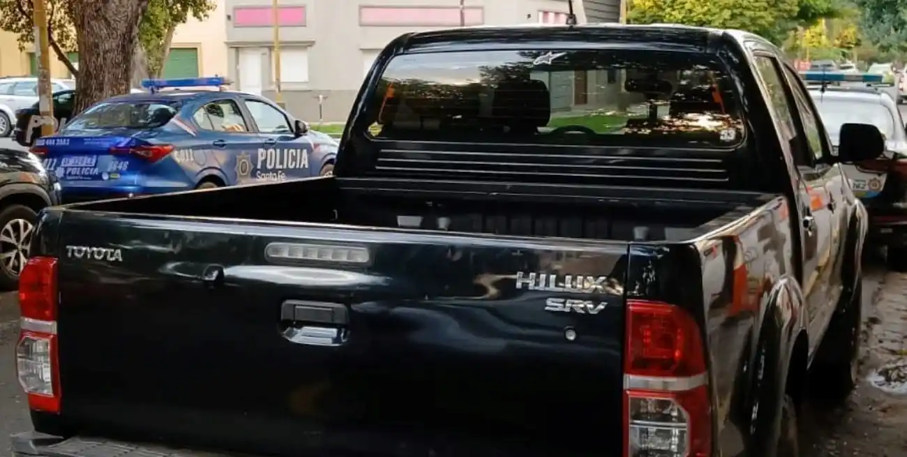 Terror en Santa Fe: una pelea de pareja en casa, un pedido de auxilio y dos pistolas en la camioneta