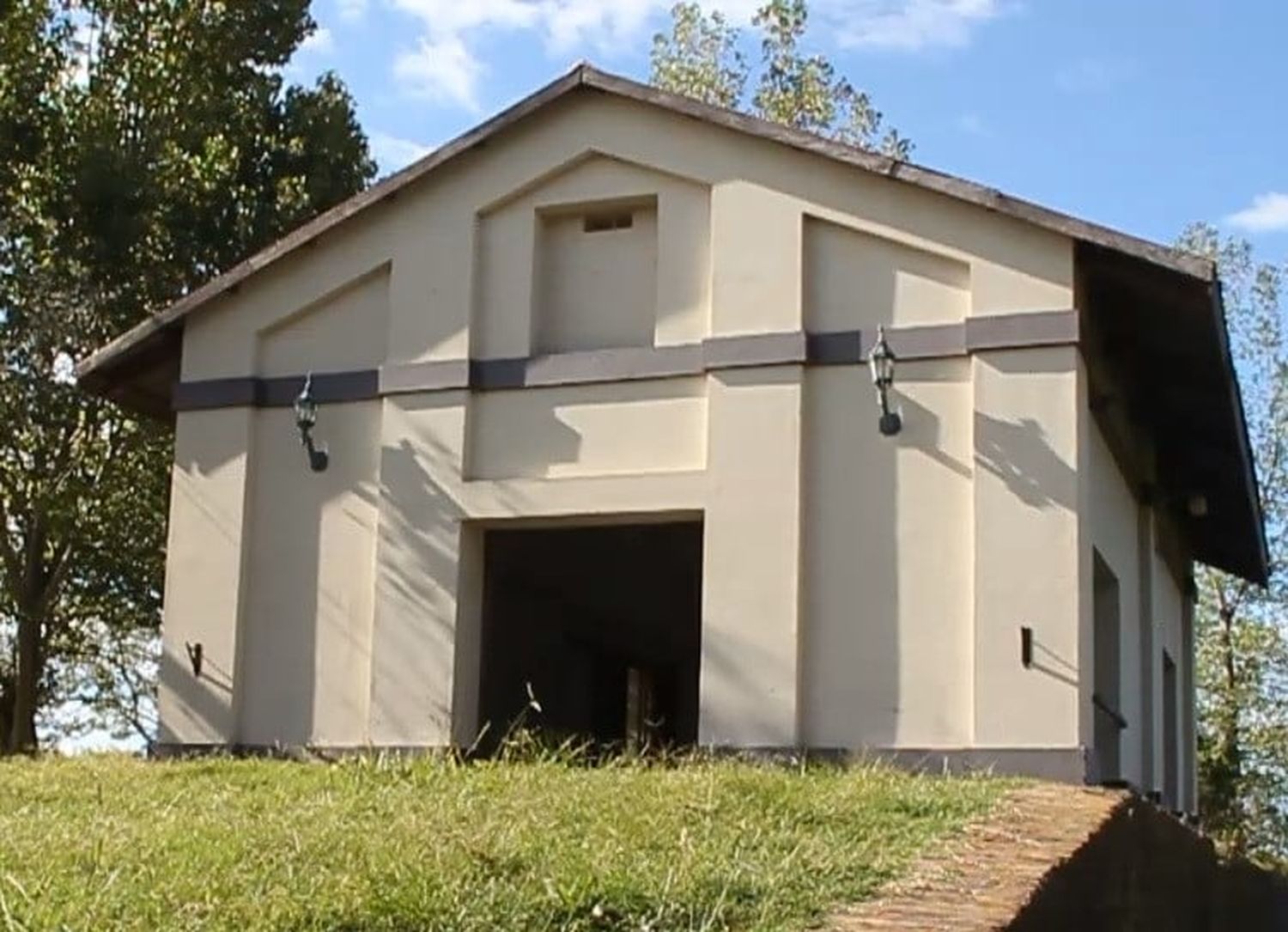 Acondicionan salón del ex ferrocarril para los talleres de la Escuela de Educación Técnica N°5