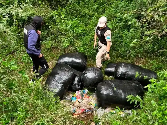 Concordia: Prefectura incautó un cargamento de ropa de contrabando valuado en casi $50 millones