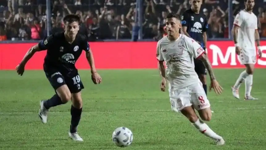 Independiente Rivadavia se hizo fuerte de local