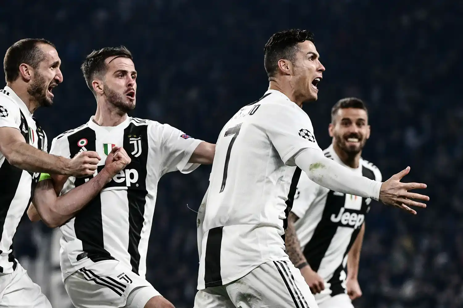 Juventus, a cuartos de la mano de Cristiano Ronaldo