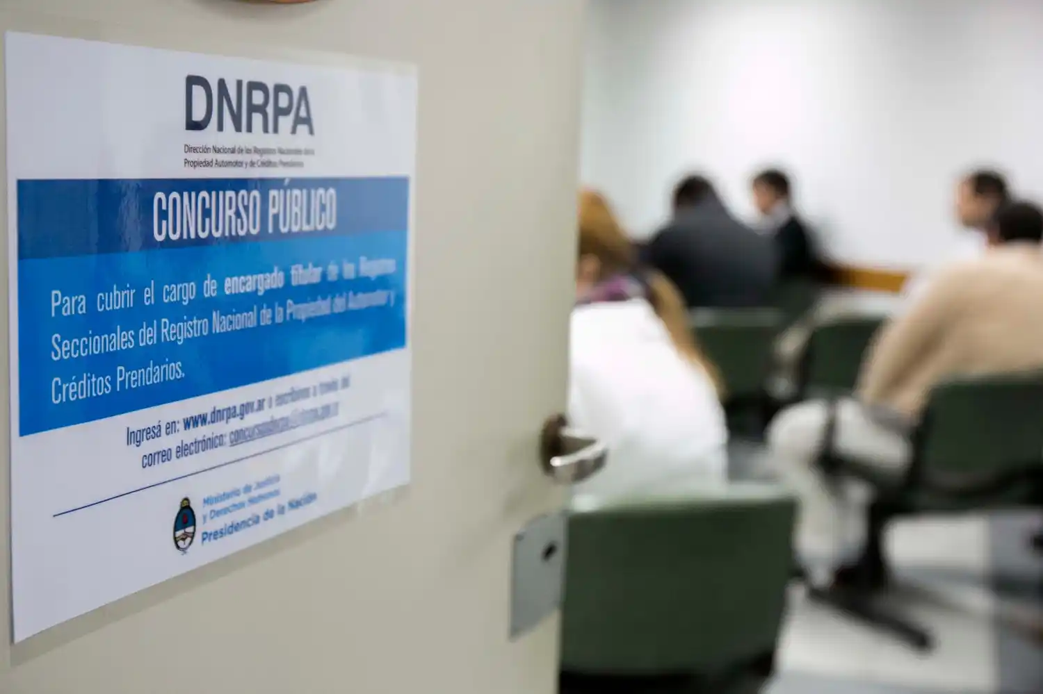 Digitalizarán los legajos automotores y establecieron la libre elección de los Registros
