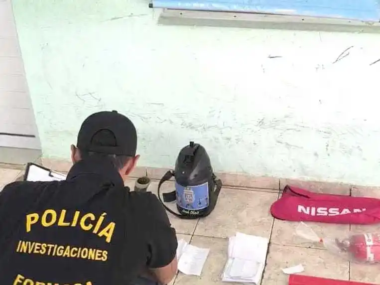 Una pareja quedó detenida por robo a 
mano armada y privación de la libertad