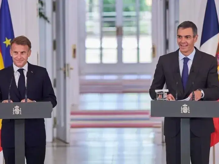 Francia y España avalan que el Reino Unido se reincorpore a la UE