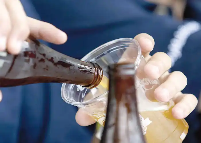 Los menores, el alcohol y la pulsera inviolable