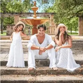 Juan Carlos García con su esposa e hija. Foto Instagram